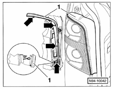 Heckleuchte aus- und einbauen (touran)