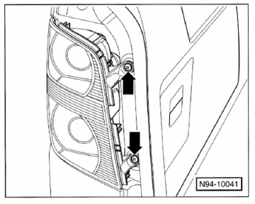 Heckleuchte aus- und einbauen (touran)
